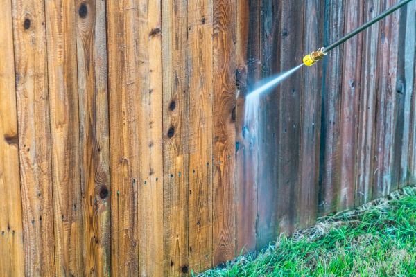 Cost of Fence Pressure Washing in Owensboro