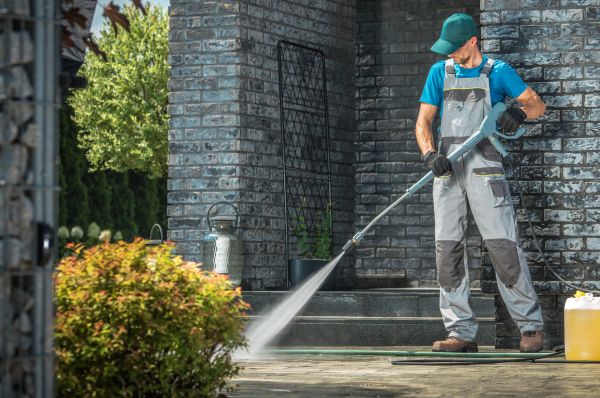 Outside House Cleaning in Owensboro