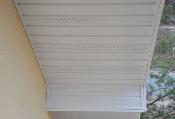 Soffit Dirt Removal in Owensboro