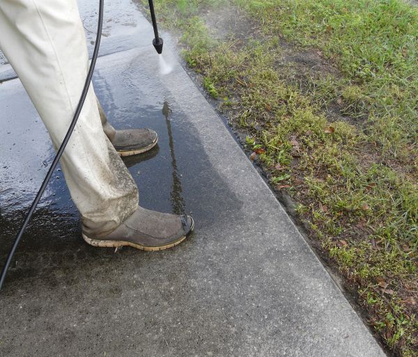Sidewalk Concrete Cleaning in Owensboro