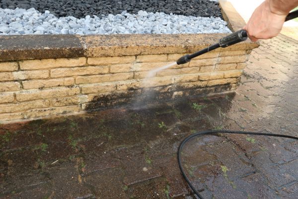 Retaining Wall Power Washing in Owensboro